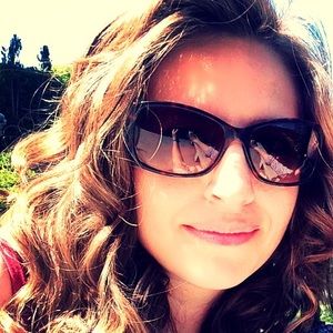 Meet your Posher, Natasha